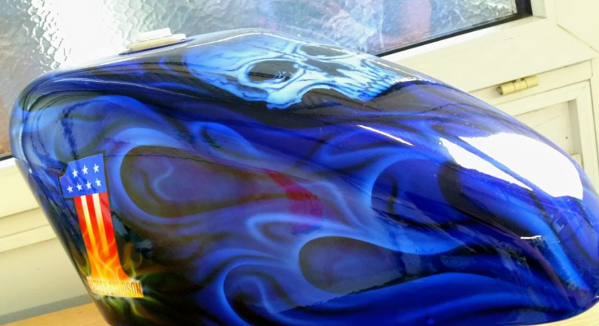 Airbrush Skull Flames, Harley Sportster Tank