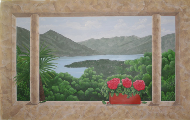  Wandmalerei mit Seesicht auf den Lago Maggiore, der Weitblick lässt den Raum grösser erscheinen.