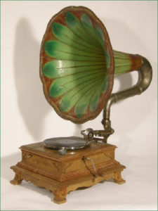 Mamut Grammophon Trichter mit Airbrush