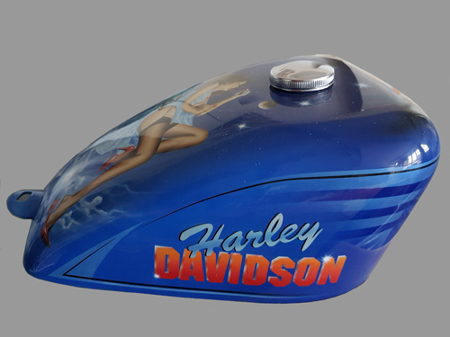 Airbrush Harleytank Pin Up