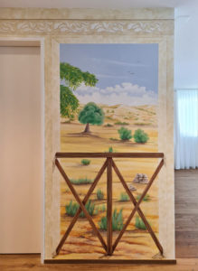 Wandmalerei und Airbrush, Korridor mit Aussicht auf die Olivenbäume.