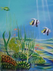 Unterwasserwelt als Wandmalerei verschönert den Raum.